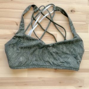 Lululemon sports bra